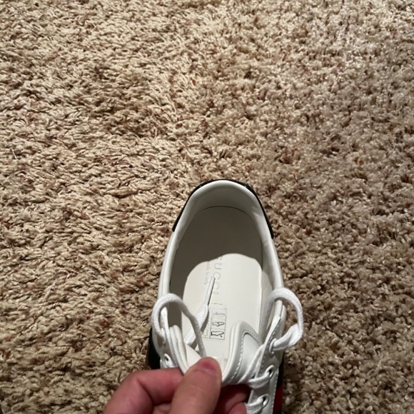 Gucci Tennis Shoes - Picture 4 of 6